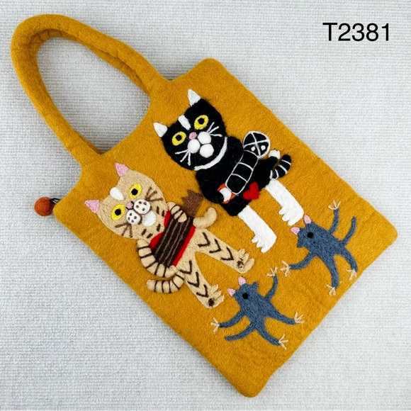 Handbags - Cat felted Bag, Felt Purse, Wool Felt Bag, Mini Purse, Shoulder Bag, Zipper bag